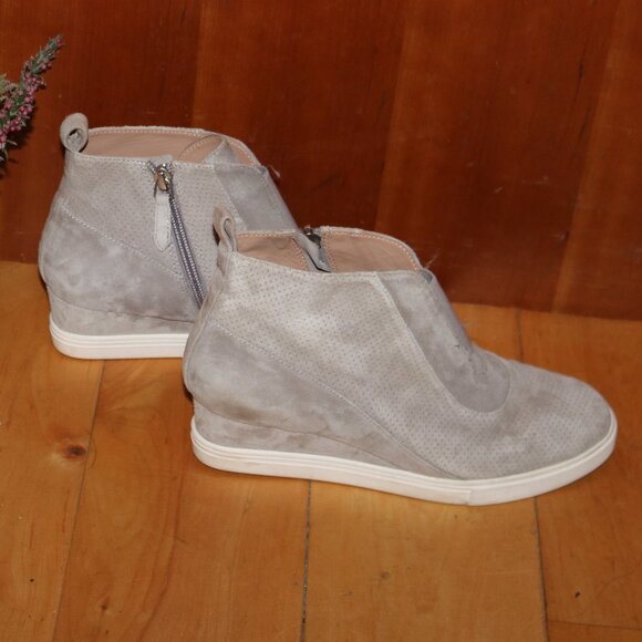 Linea Paolo Felicia Grey Perforated Suede Wedge Side Zip Bootie Sneakers Sz 7.5 - Picture 6 of 12